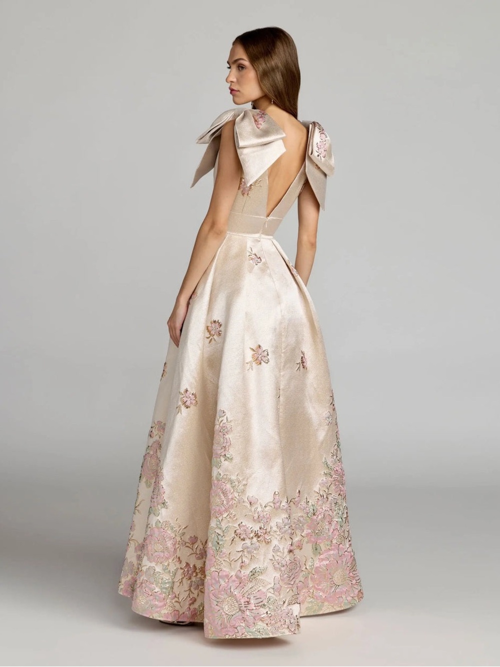 Mac Duggal Ivory Brocade V Neck Ball Gown With Bow Straps - size 6 - Picture 4 of 12